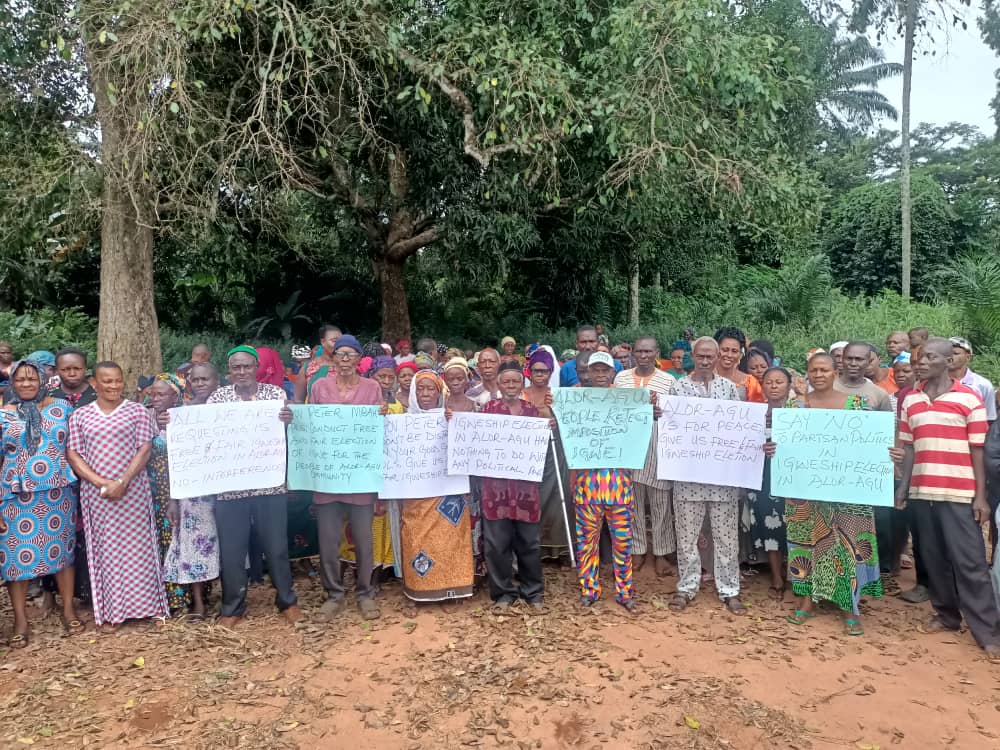 Protest In Enugu Community Over Plan To Impose A Traditional Ruler On The People.
