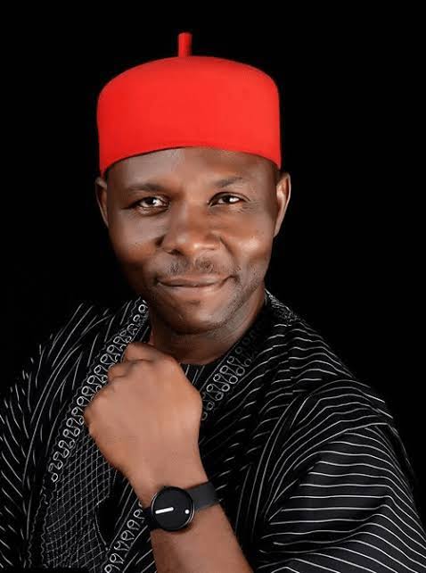 Breaking: Sen Utazi Joins APC As Ogara Welcomes Him
